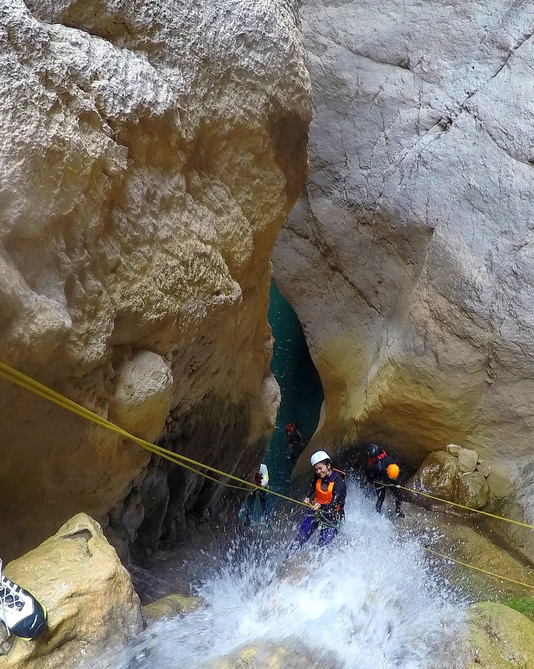 لذت فرود از آبشار نگین ، تنگه رغز